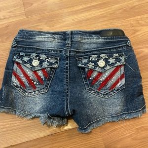*americana short